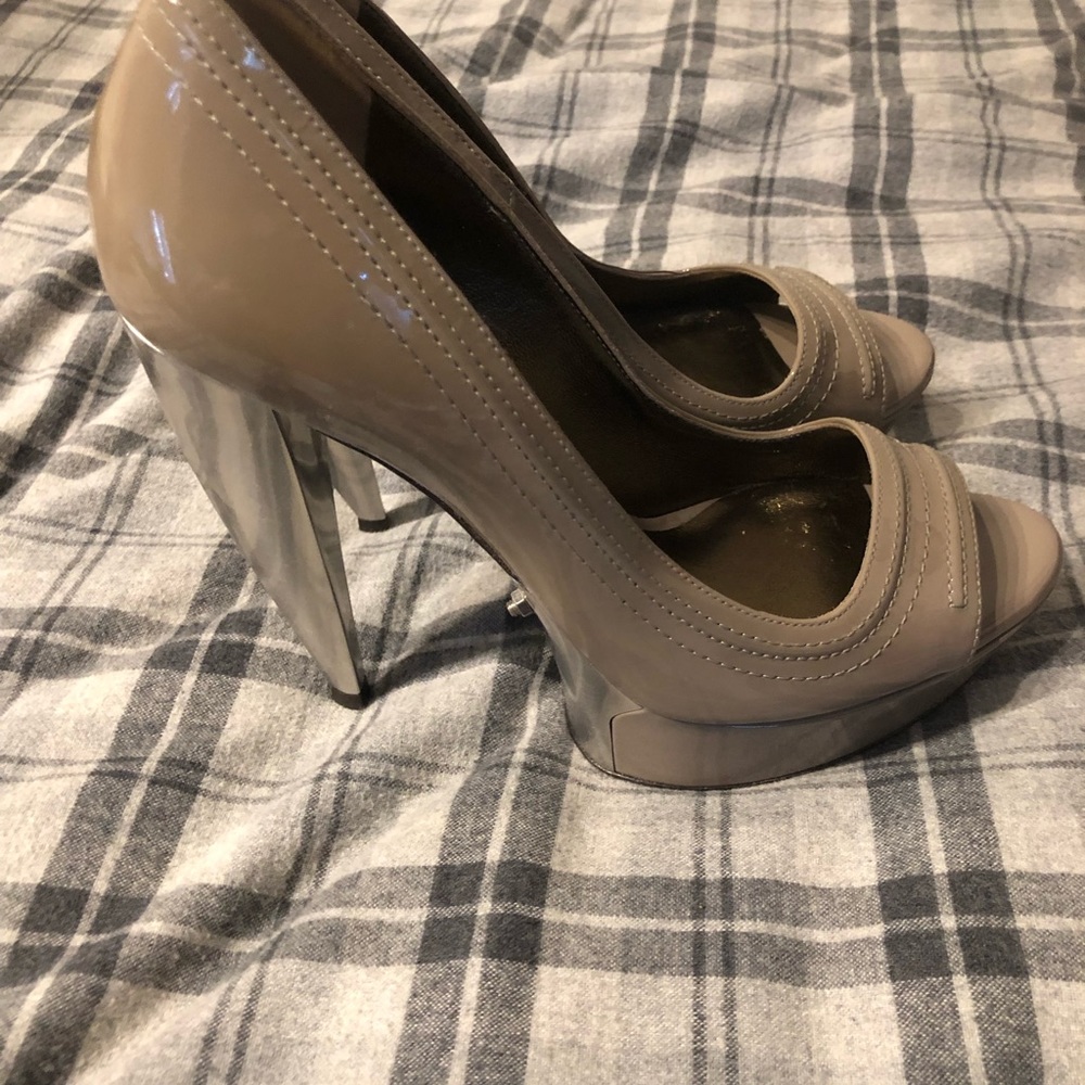 LANVIN Grey Patent leather pumps with metal heel - Picture 5 of 6